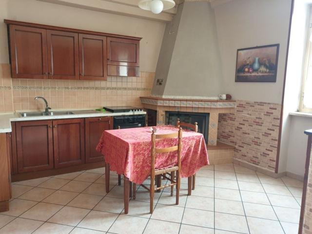 Appartamento in vendita di 135 m² in Via Collemaggio, 18