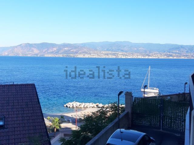 Appartamento in vendita di 135 m² in Via Consolare Pompea