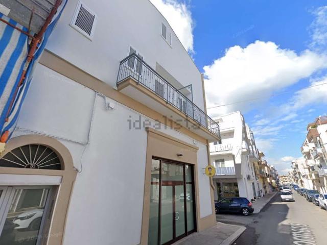 Appartamento in vendita di 135 m² in Via Cormons, 32