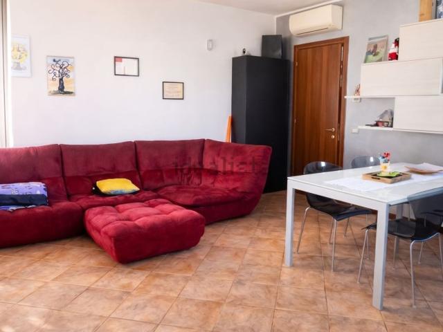 Appartamento in vendita di 135 m² in Via Cavinello Ovest