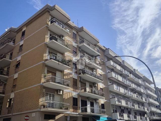Appartamento in vendita di 135 m² in Via Caduti sul Lavoro, 25