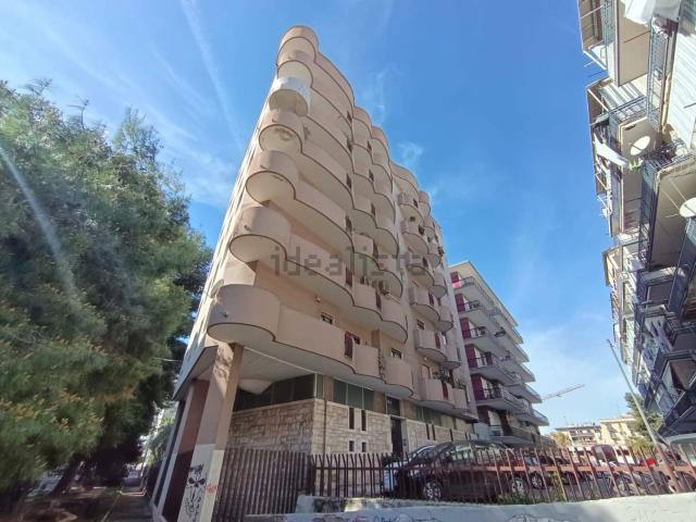 Appartamento in vendita di 135 m² in Via Campania, 99