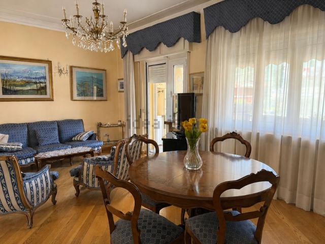 Appartamento in vendita di 135 m² in Via Canada, 2