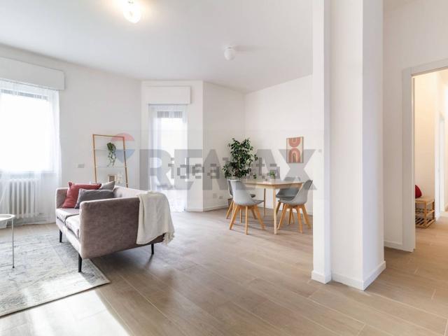 Appartamento in vendita di 135 m² in Via Caprera, 8