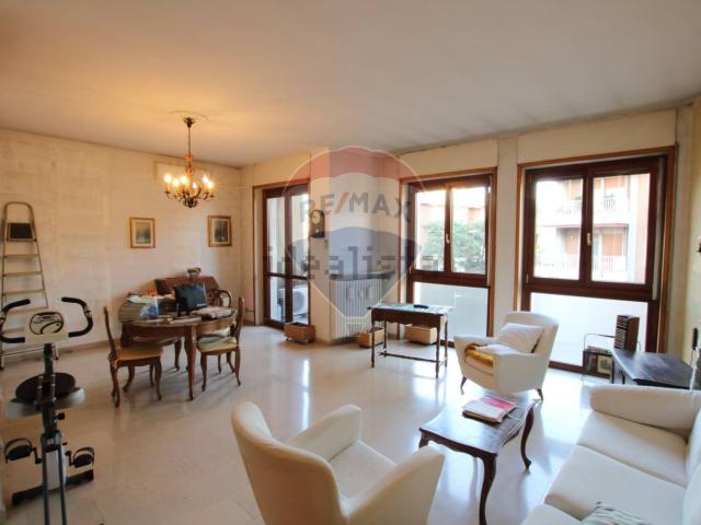 Appartamento in vendita di 135 m² in Via Carcano, 13