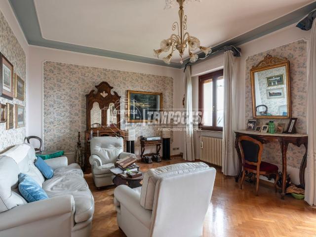 Appartamento in vendita di 135 m² in Via Carlo Giuliozzi