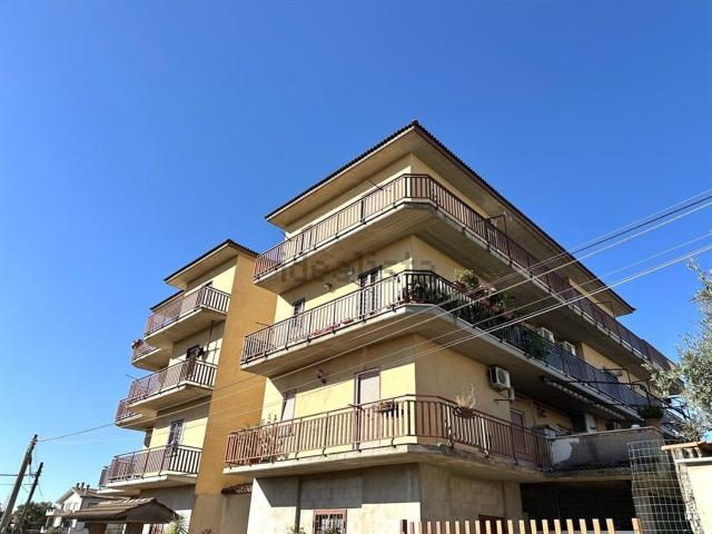 Appartamento in vendita di 135 m² in Via Ceramida