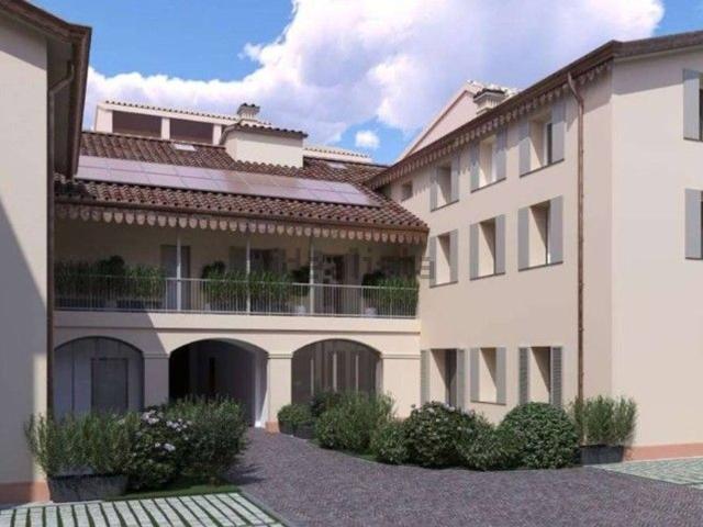 Appartamento in vendita di 135 m² in Via Cesare Battisti