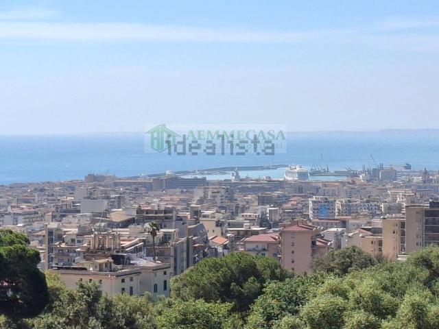 Appartamento in vendita di 135 m² in Via Antonino Ferrarotto, 9