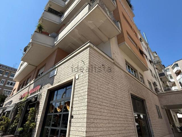 Appartamento in vendita di 135 m² in Via Anastasio II