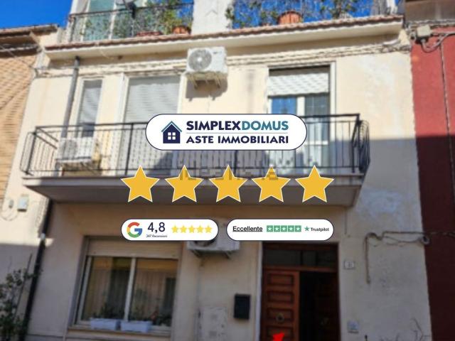 Appartamento in vendita di 135 m² in Via Alba