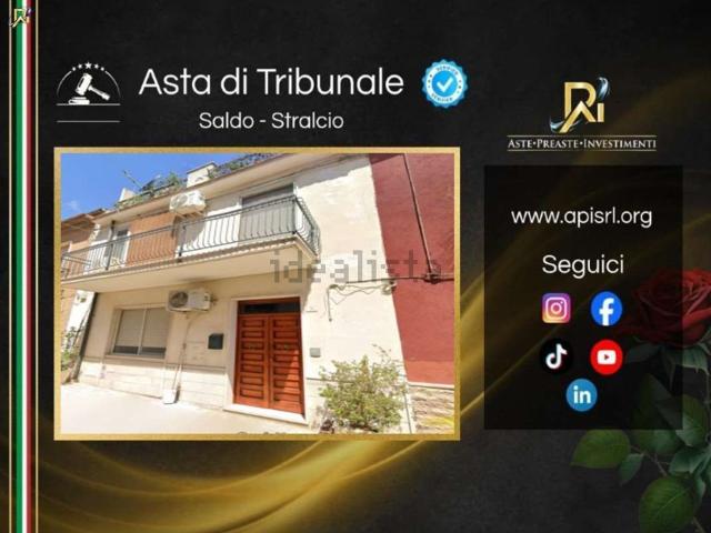 Appartamento in vendita di 135 m² in Via Alba, 31