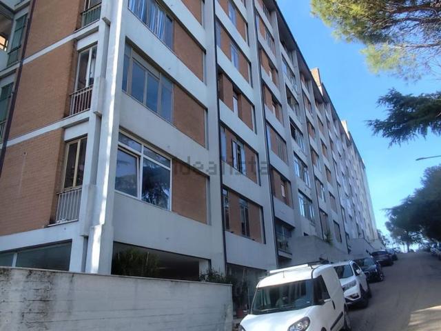 Appartamento in vendita di 135 m² in Via Alcide de Gasperi, 8