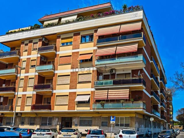 Appartamento in vendita di 135 m² in Via Alessandro d&apos Aste