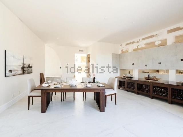 Appartamento in vendita di 135 m² in Via Alserio