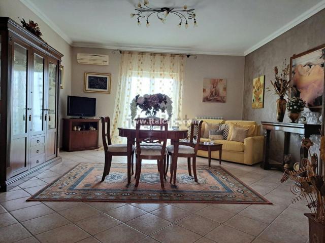 Appartamento in vendita di 135 m² in Via Argentina