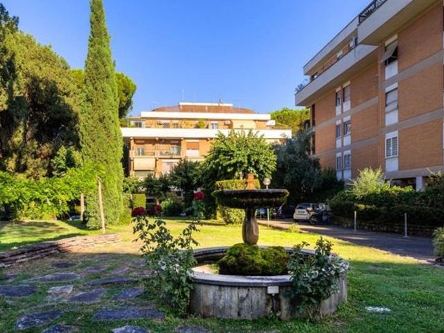 Appartamento in vendita di 135 m² in Via Borgorose