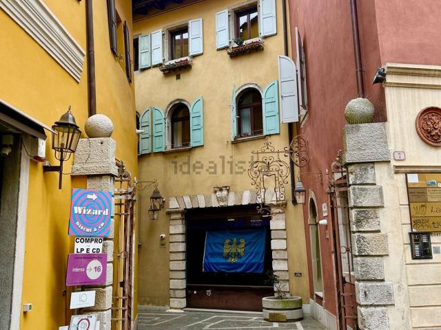 Appartamento in vendita di 135 m² in Via Bartolini