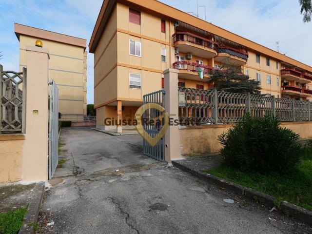 Appartamento in vendita di 135 m² in Via Benvenuto Cellini, 33
