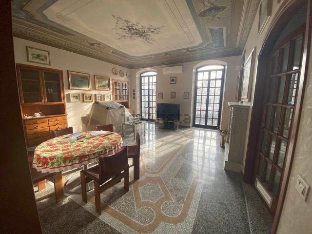 Appartamento in vendita di 135 m² in Via Buonviaggio