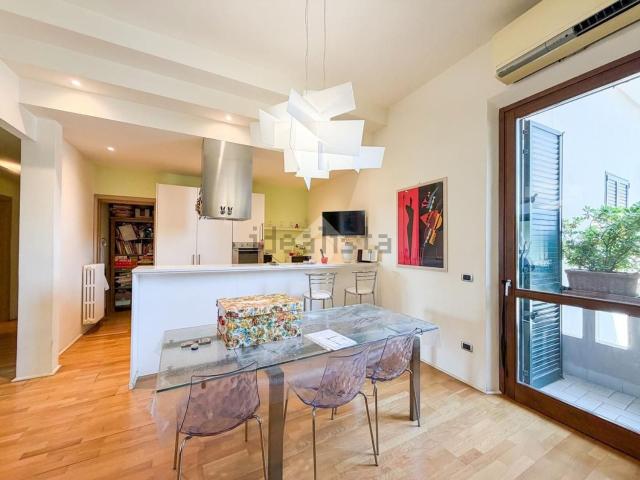 Appartamento in vendita di 135 m² in Via Goffredo Mameli, 7