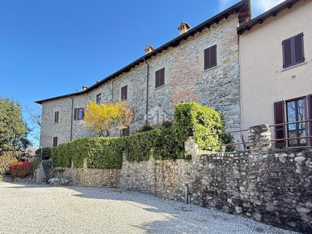 Appartamento in vendita di 135 m² in Via Ghislanzoni, 9