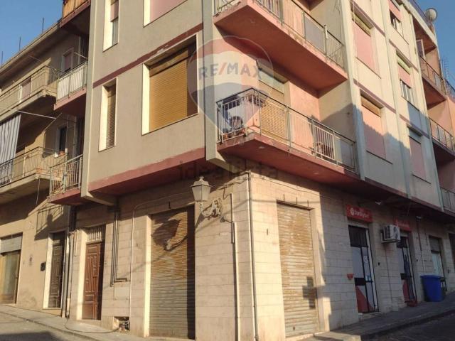Appartamento in vendita di 135 m² in Via Giuseppe Garibaldi, 5