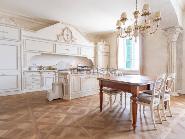 Appartamento in vendita di 135 m² in Via Giuseppe Garibaldi, 5