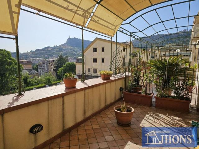 Appartamento in vendita di 135 m² in Via Giuseppe Fava