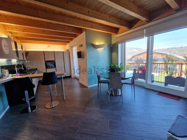 Appartamento in vendita di 135 m² in Via Giuseppe Verdi, 10