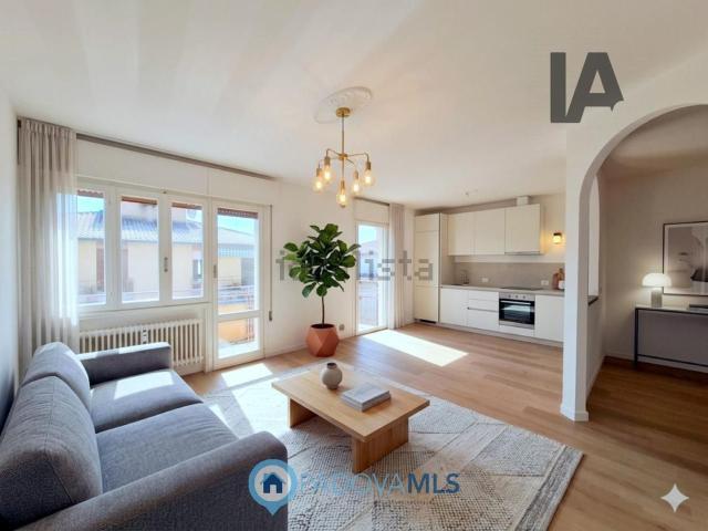 Appartamento in vendita di 135 m² in Via Girolamo Forabosco