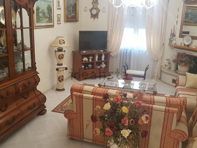 Appartamento in vendita di 135 m² in Via Guido di Montpellier, 66