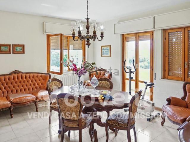 Appartamento in vendita di 135 m² in Via dei Bizantini, 34
