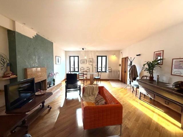 Appartamento in vendita di 135 m² in Via dei Pispini, 53100