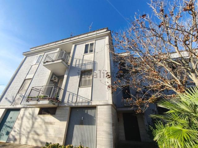 Appartamento in vendita di 135 m² in Via del Mare, 20