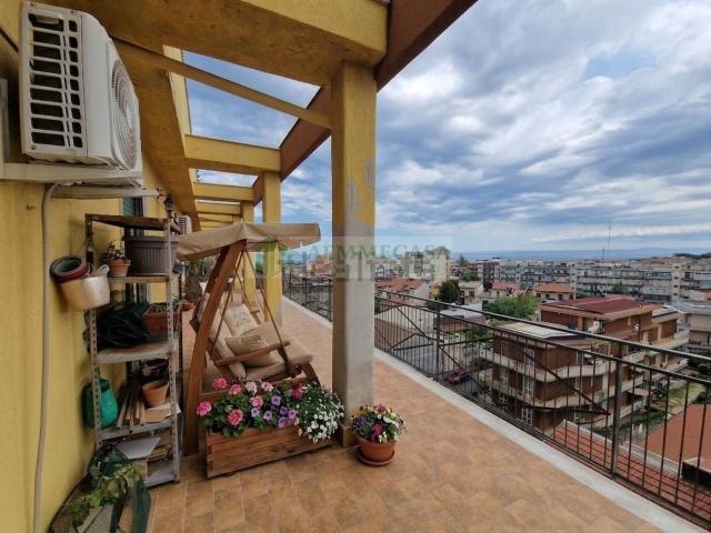 Appartamento in vendita di 135 m² in Via del Bosco, 242