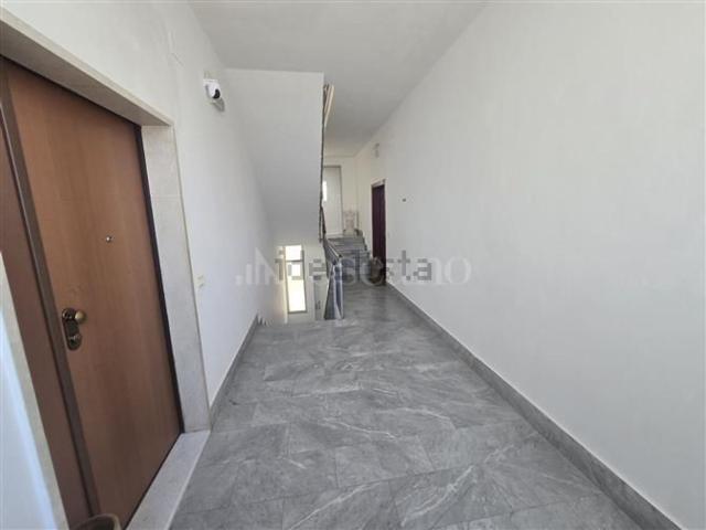 Appartamento in vendita di 135 m² in Via Delfica