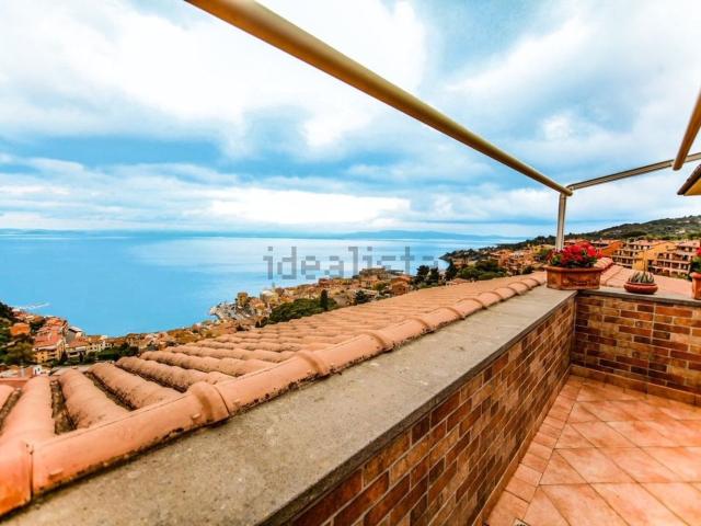 Appartamento in vendita di 135 m² in Via dello scoglio