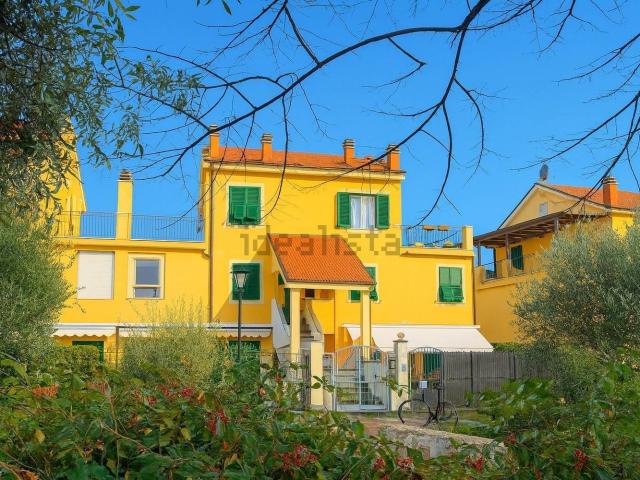 Appartamento in vendita di 135 m² in Via dello Spuntone, 24