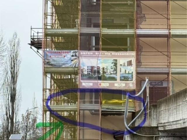 Appartamento in vendita di 135 m² in Via E. Alessandrini