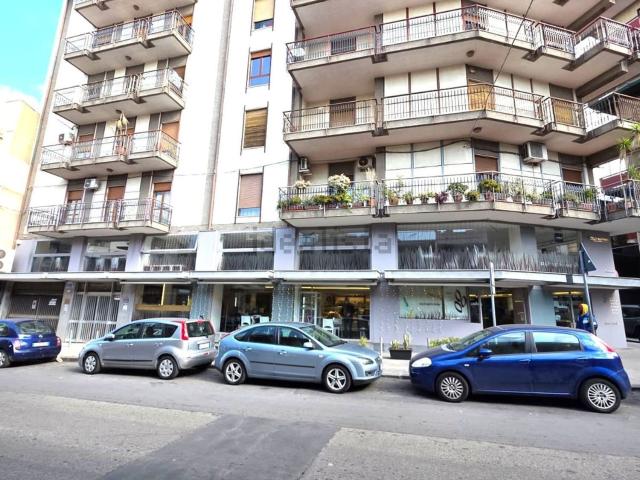 Appartamento in vendita di 135 m² in Via Emanuele Bellia