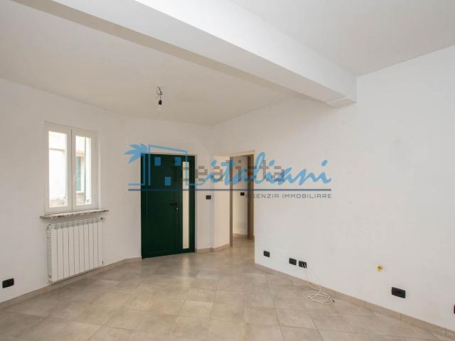 Appartamento in vendita di 135 m² in Via Emilio Vecchia