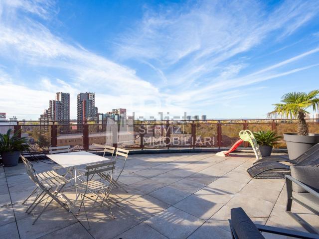 Appartamento in vendita di 135 m² in Via Enrico Cosenz, 13