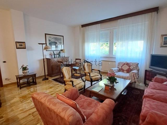Appartamento in vendita di 135 m² in Via Enrico Toti