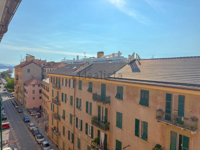 Appartamento in vendita di 135 m² in Via Famagosta