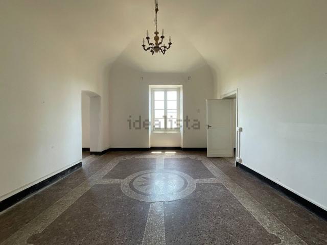 Appartamento in vendita di 135 m² in Via Famagosta