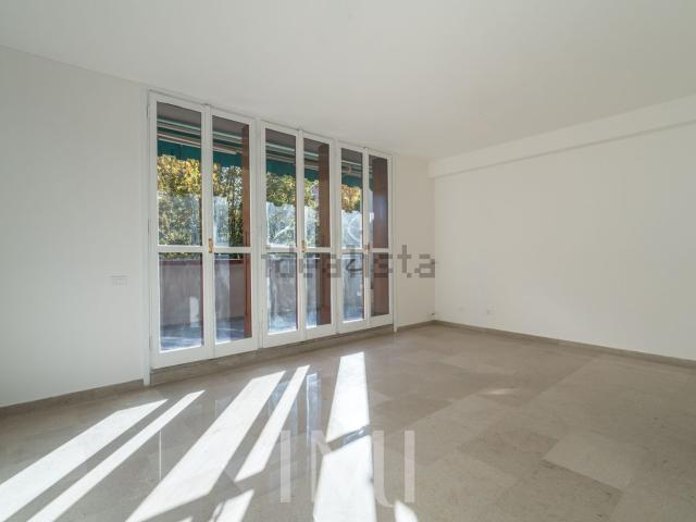 Appartamento in vendita di 135 m² in Via Fiuggi, 19