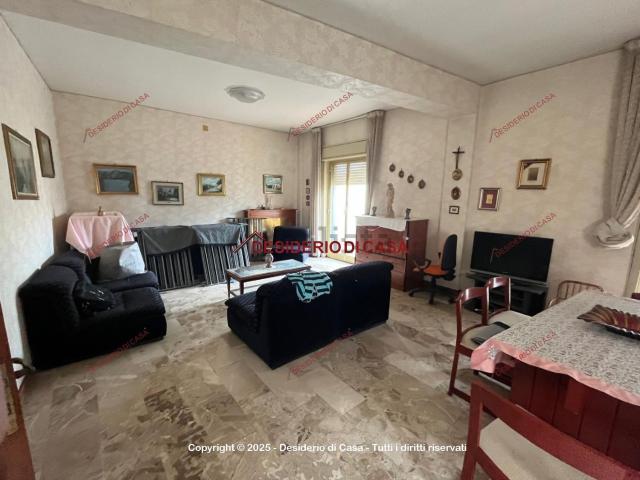 Appartamento in vendita di 135 m² in Via Francesco Crispi, 128