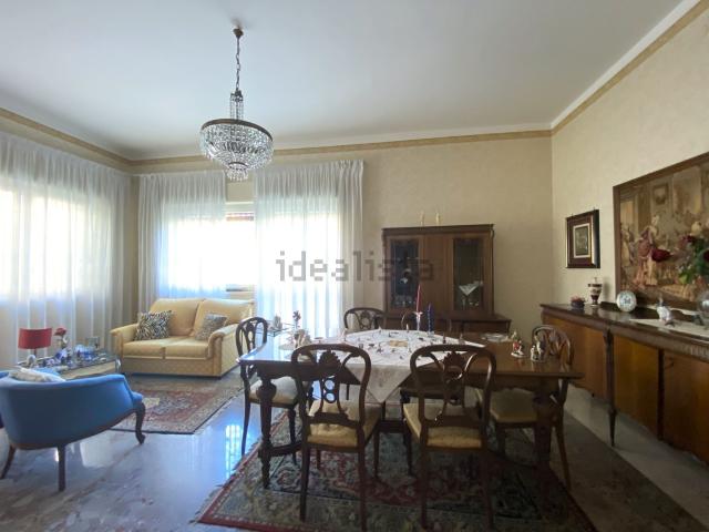 Appartamento in vendita di 135 m² in Via Fratelli Bandiera