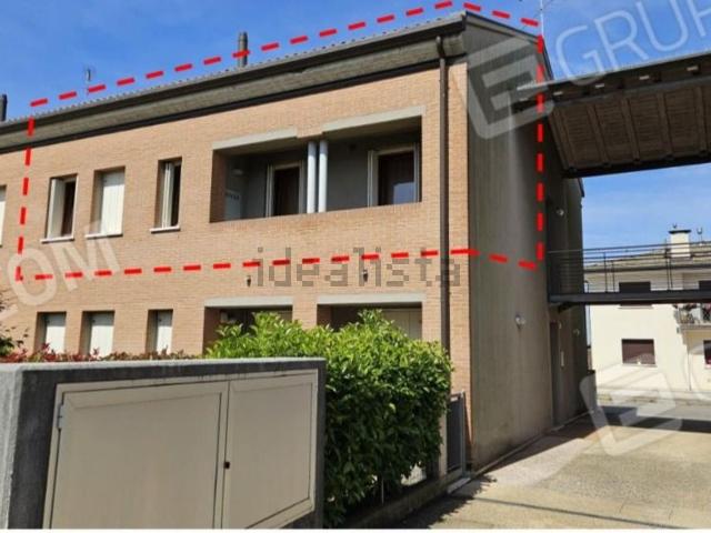 Appartamento in vendita di 135 m² in Via Losson Centro, 34